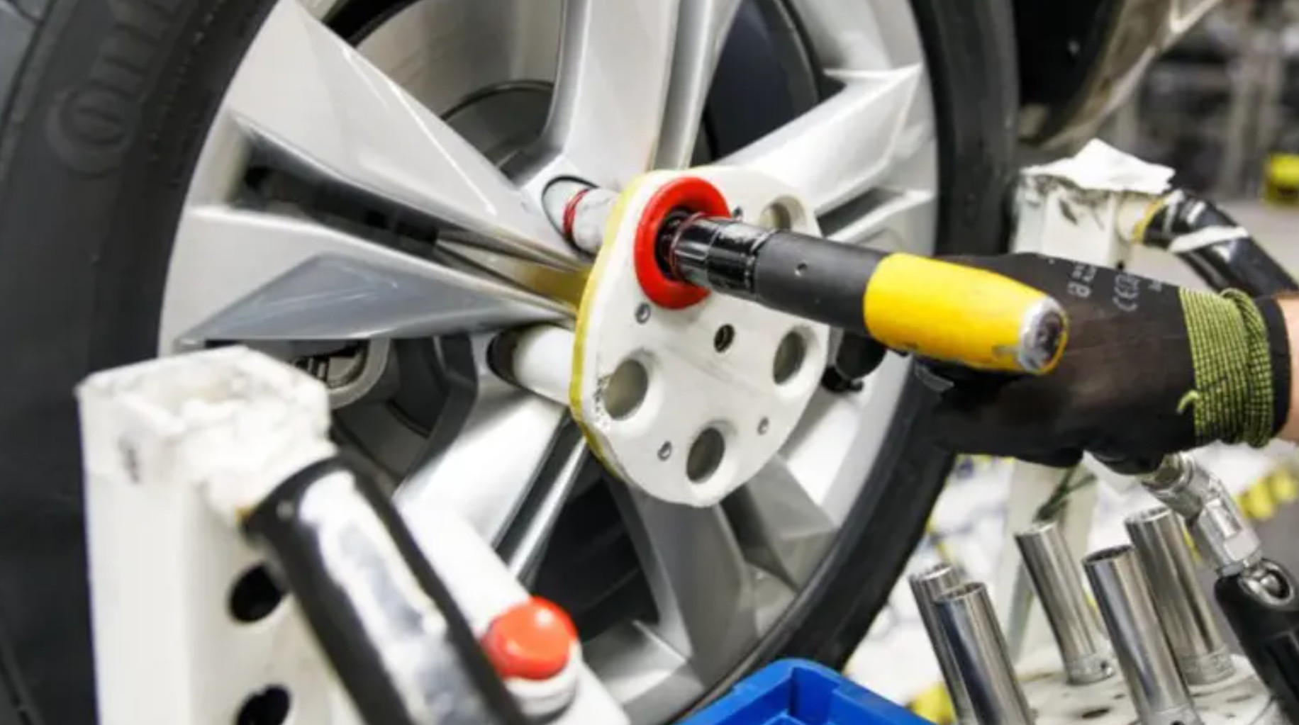 3Dプリントした工具や固定具により時間とコストを削減